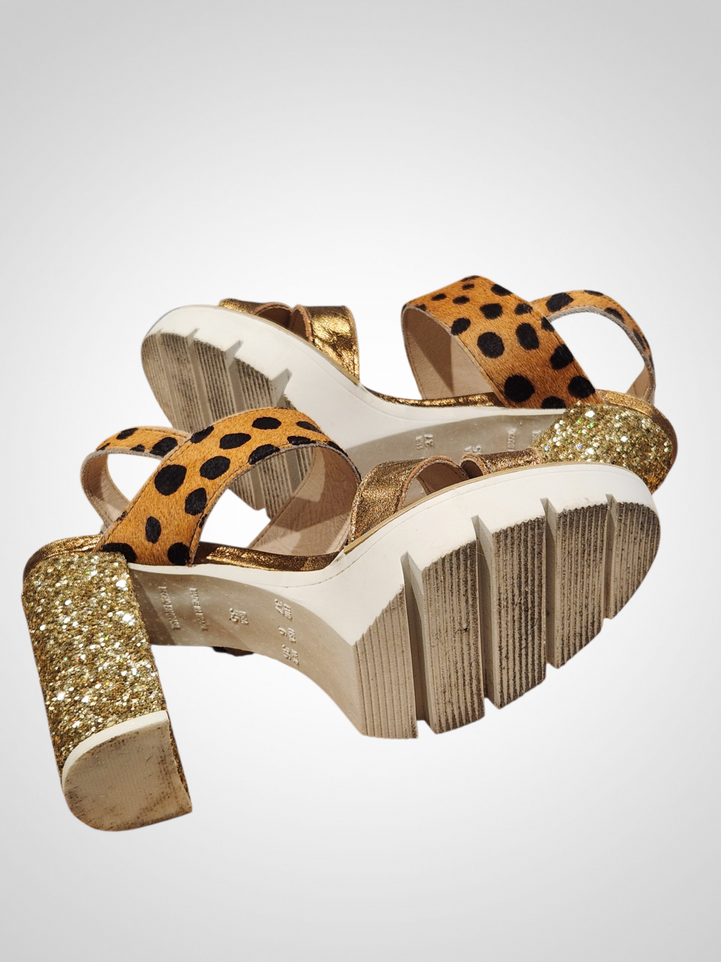 Hey Monday by Augustine Leopard Print Heels - Size 6