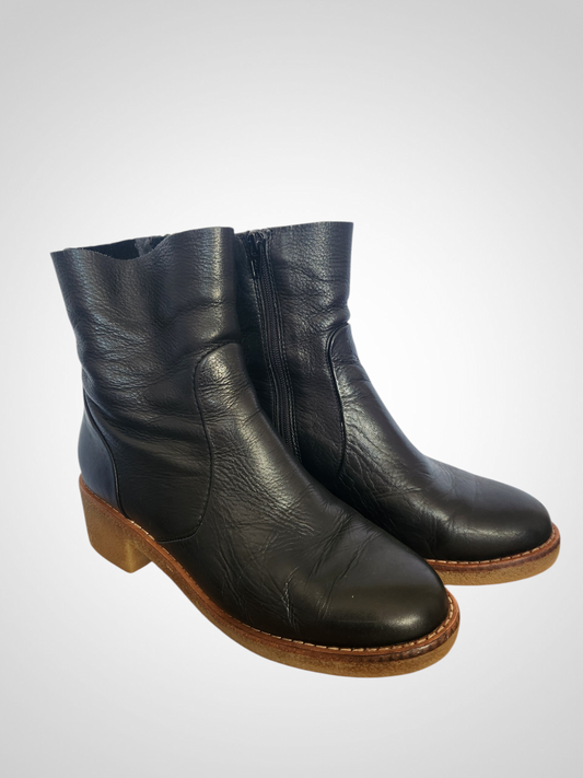 Isabella Anselmi Black Leather Boots - Size 38