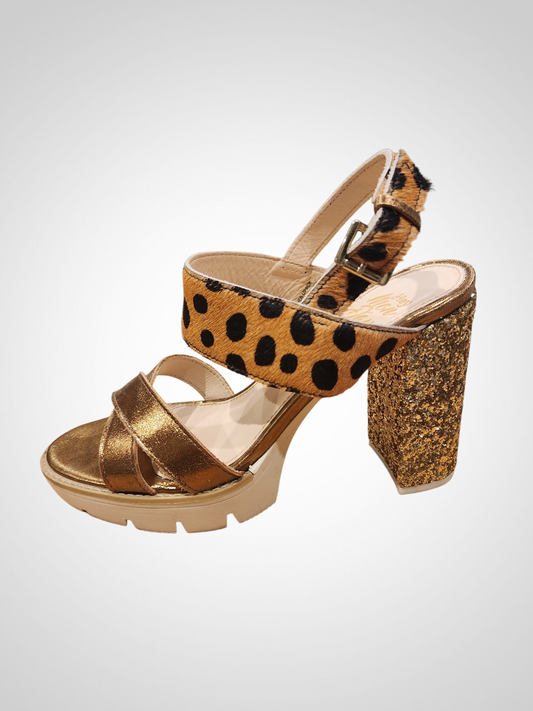 Hey Monday by Augustine Leopard Print Heels - Size 6